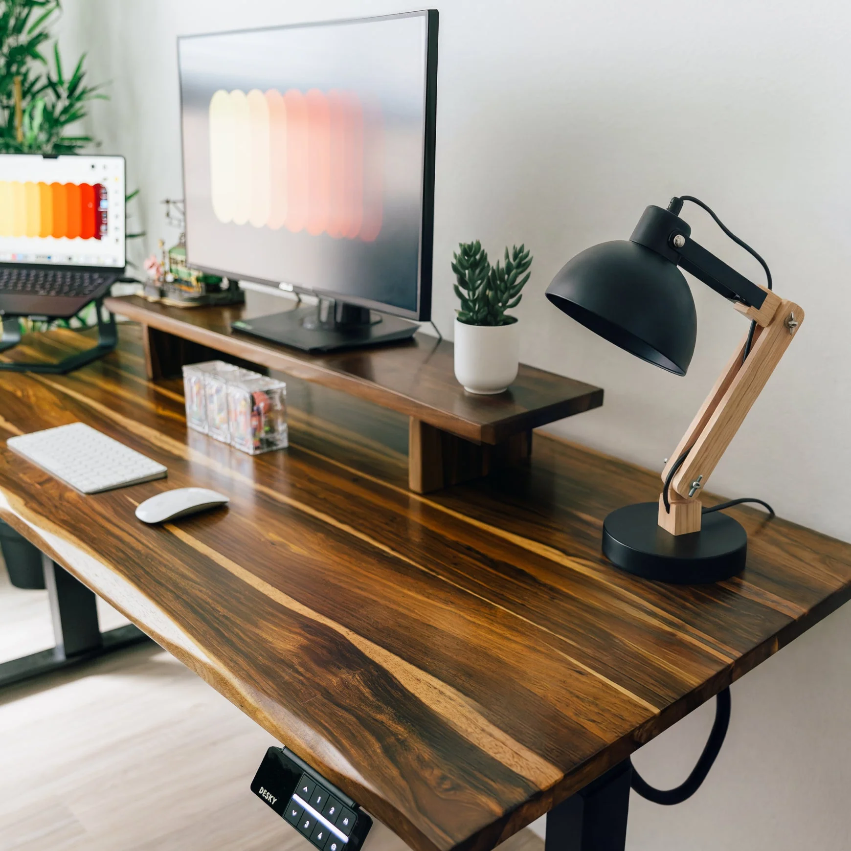 Desky Axis Wooden Desk Lamp - Image 4