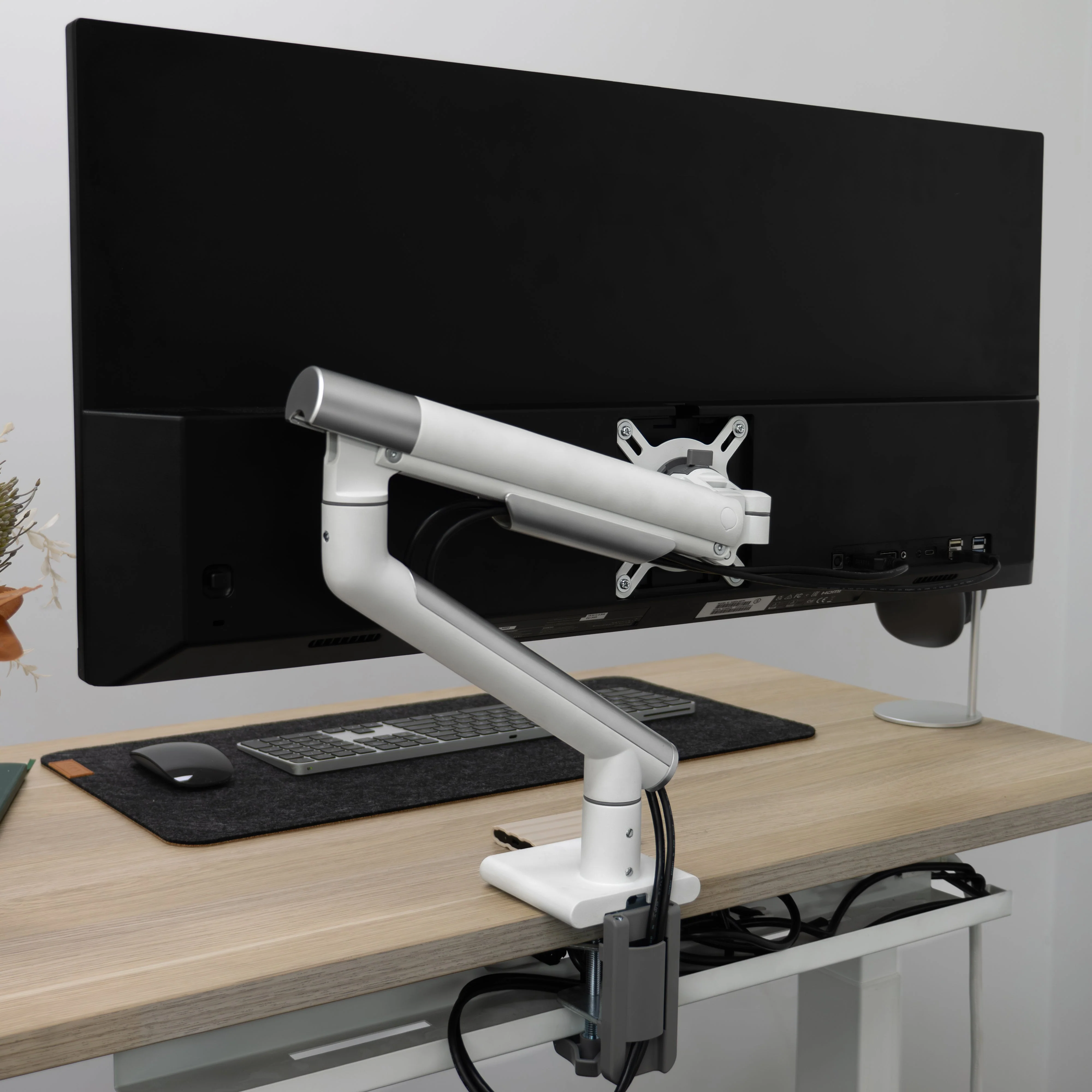 Desky Single Slim Aluminium Monitor Arm - Image 3
