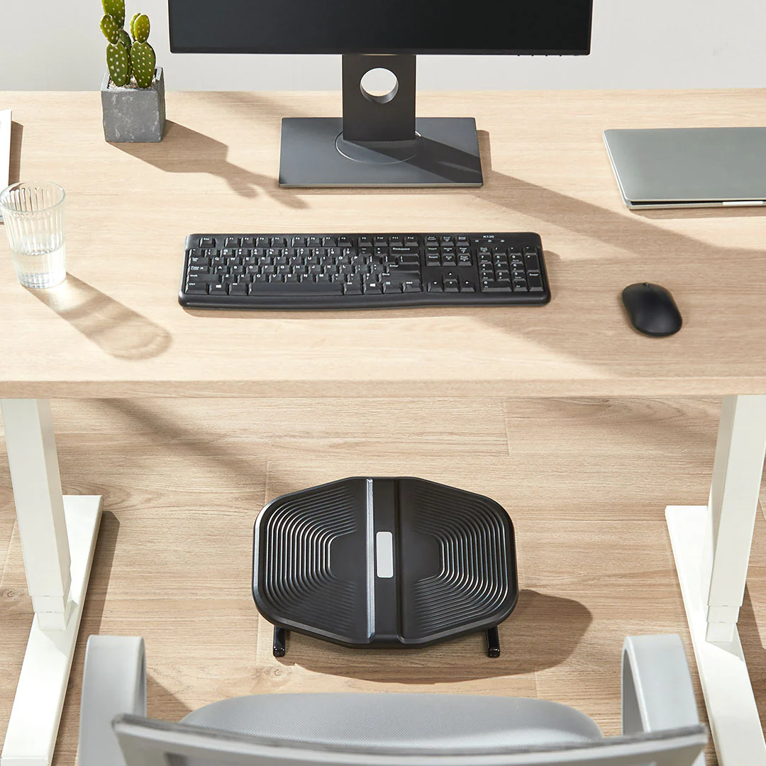 Desky Rippled Foot Rest - Image 2